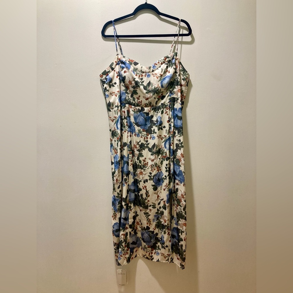 NWT Abercrombie & Fitch Camille Floral Midi Dress in Blue and Cream